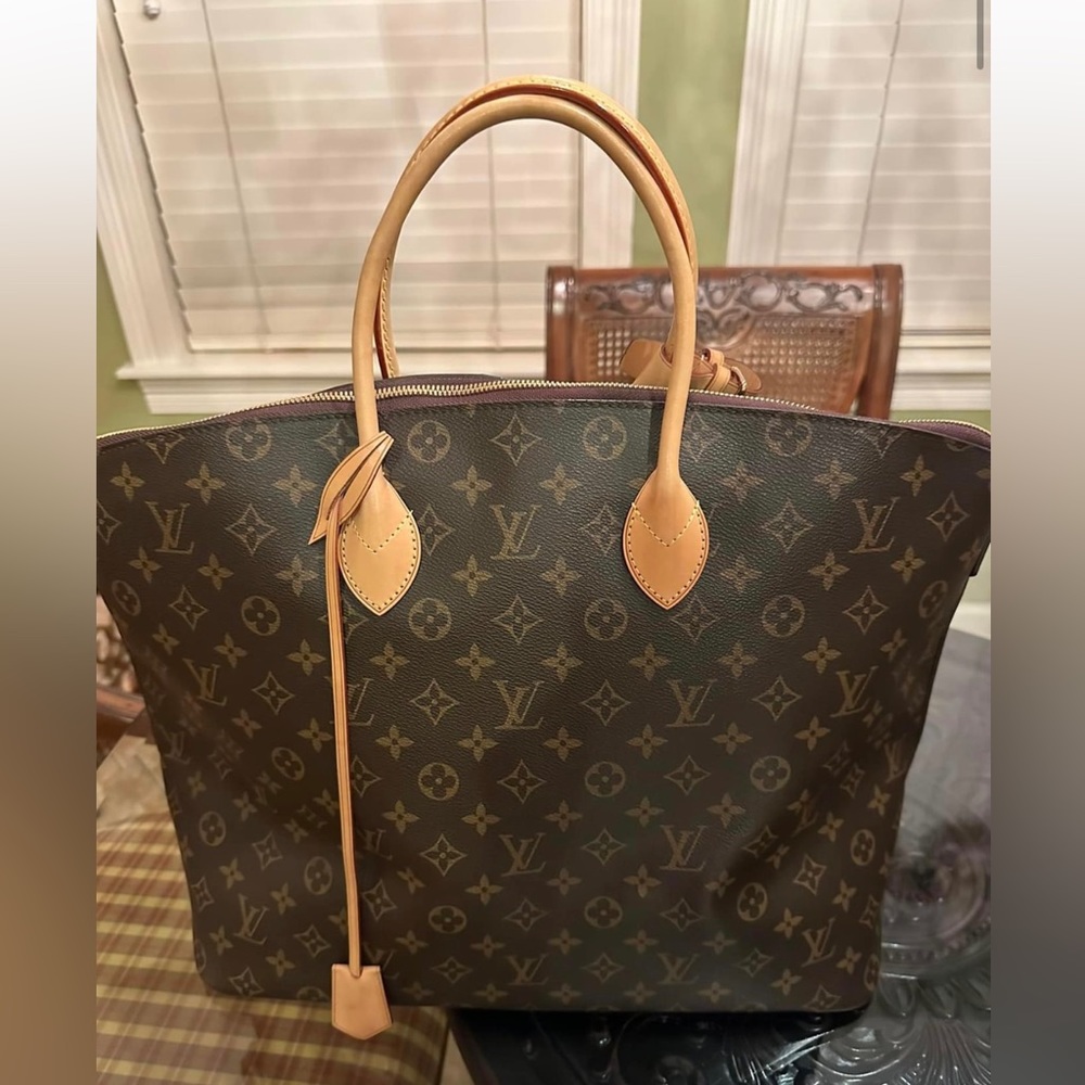 Monogram Lockit MM—NWOT—perfect condition!!